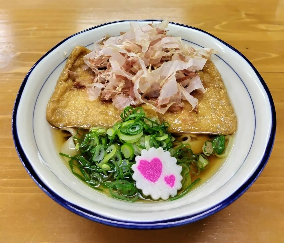 温かいうどんも美味しい、ごぼう天がおすすめ